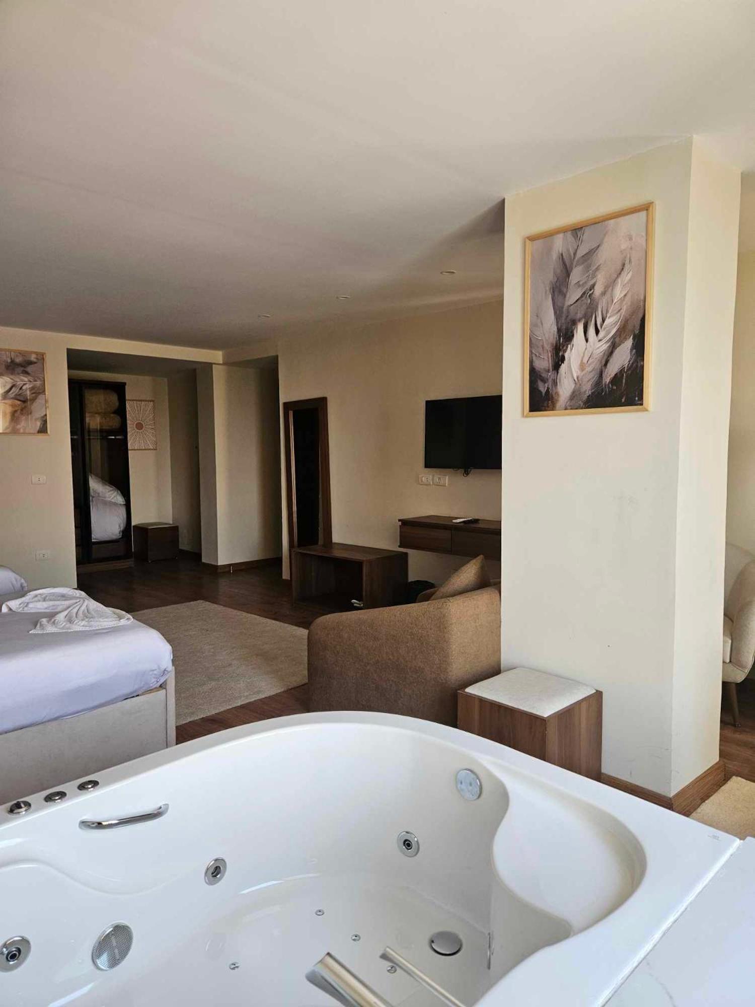 The Home Boutique Hotel Pyramids Inn Kafret el-Gabal Exterior photo